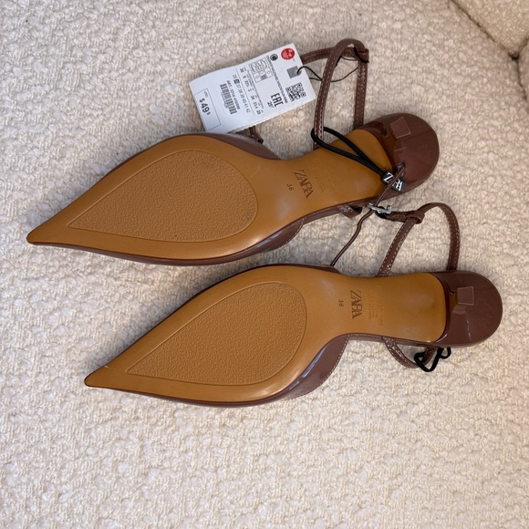 Zara Women's Tan Pointed Heels - Picture 3 of 8